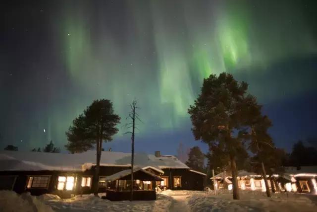 芬兰玻璃屋极光横屏,芬兰极光玻璃屋造价