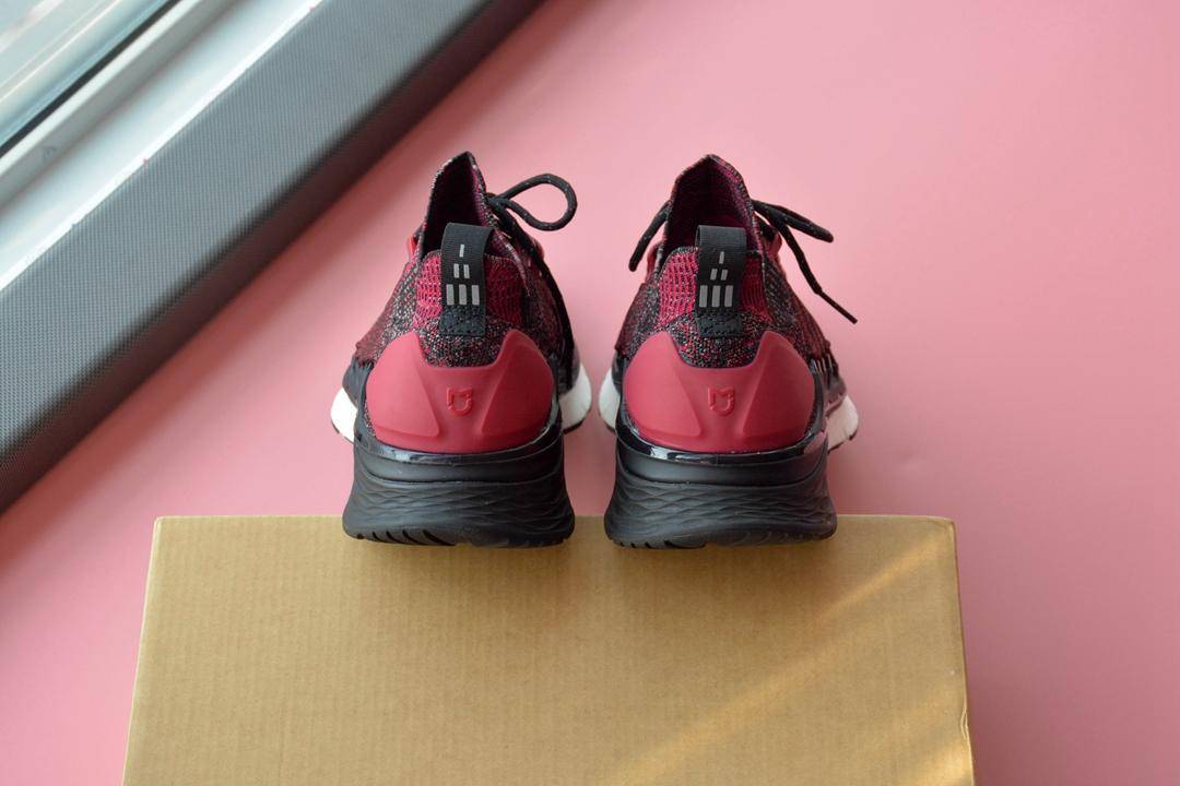 米家运动鞋4代和3代有什么区别,米家云弹运动鞋