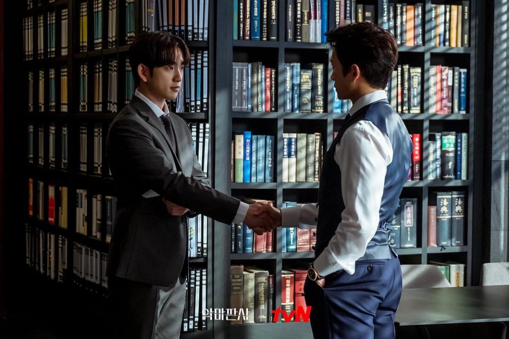 韩国偶像被控性侵全民要求物理阉割，这部韩剧太敢拍