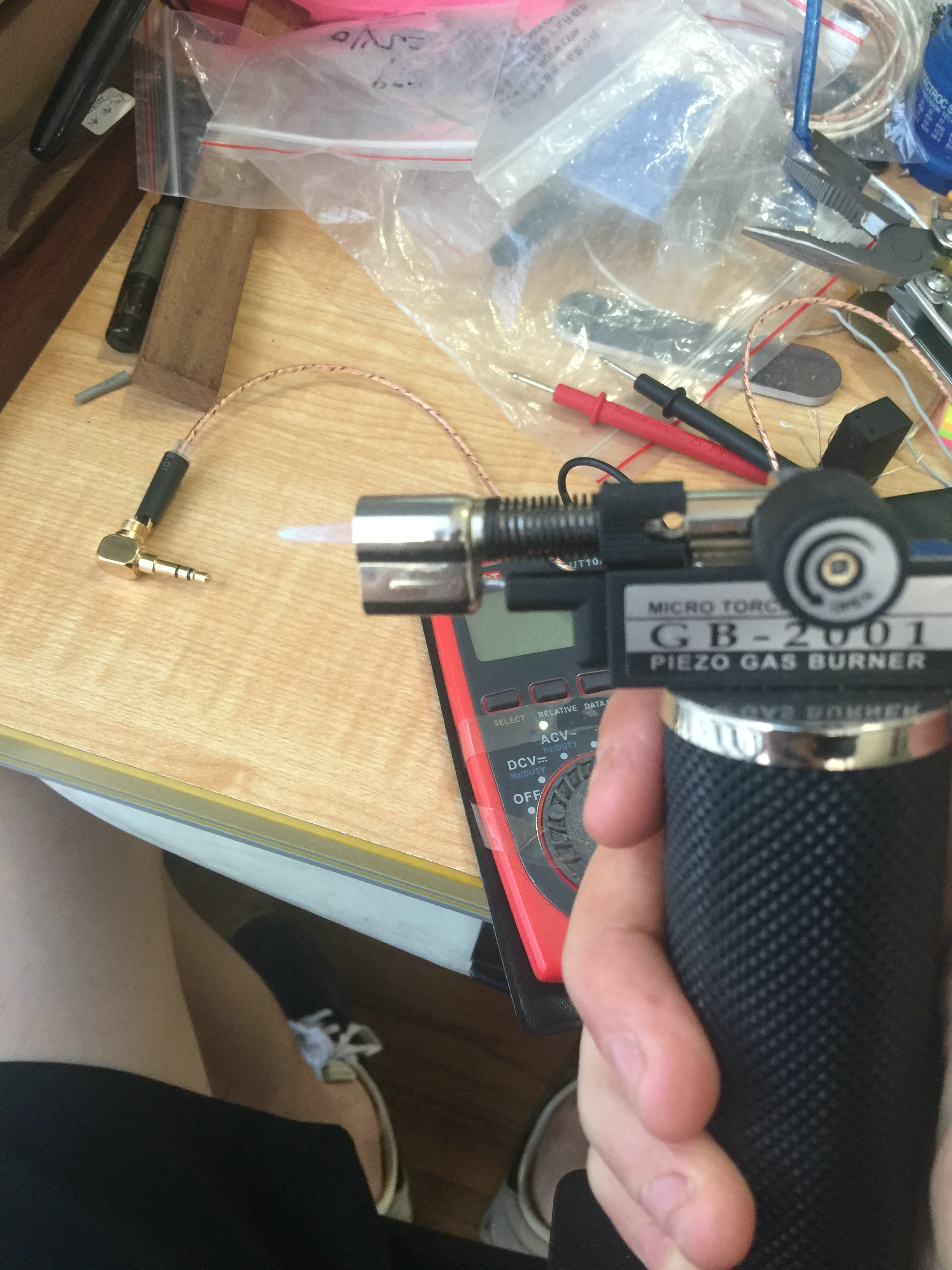 看这位爱好者DIY的夹子双桨自动键怎么样?