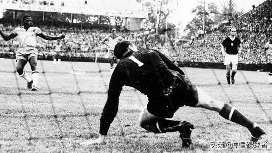 世界公认足球起源于中国吗,足球为什么是11人制