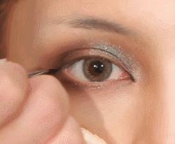 炉火纯青眼妆怎么画才好看,怎么画高级感的妆容眼妆才不晕妆