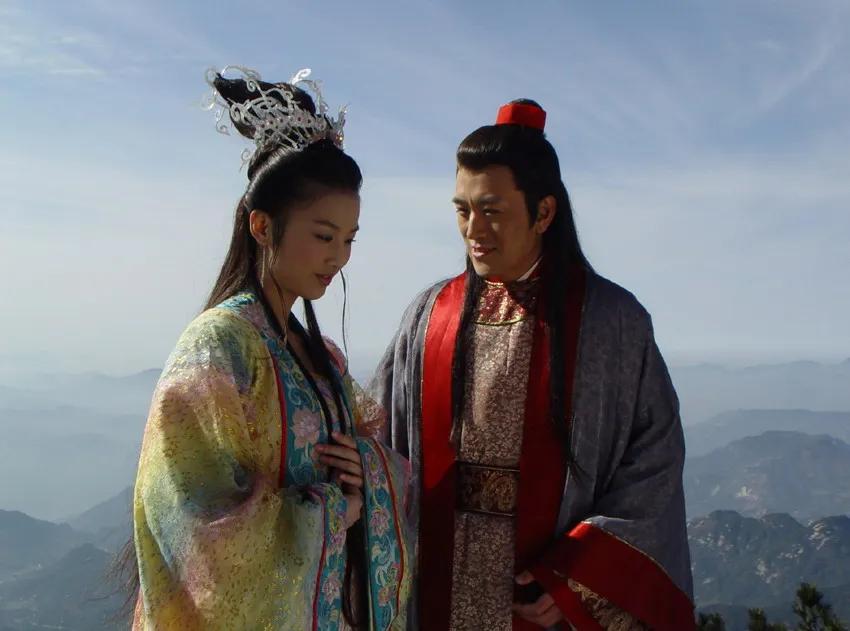 黄圣依豪门阔太完整视频,黄圣依豪门阔太当的有多难