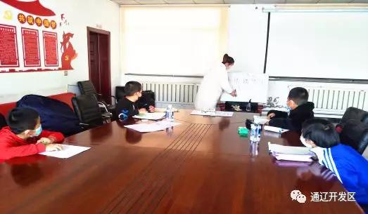 学雷锋志愿同行战疫情,学雷锋抗疫志愿服务