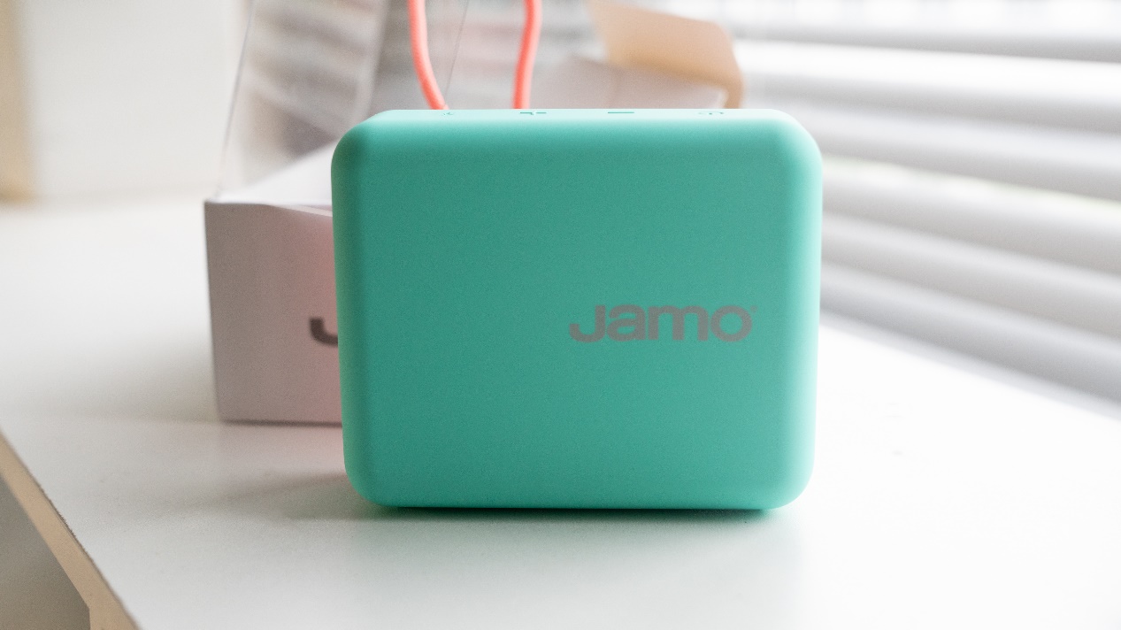jamo尊宝cub小方盒蓝牙音箱,潮酷蓝牙小音箱尊宝cub开箱