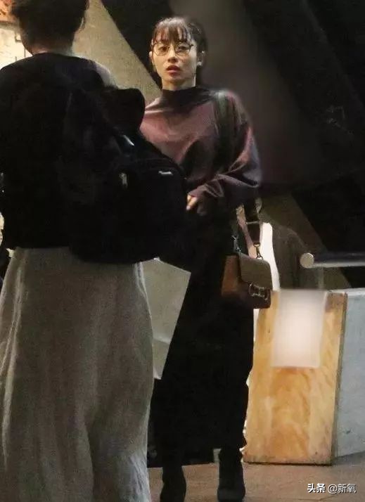 十元应该是娱乐圈唯一上传做作假哭照，还被夸奖可爱的女明星了