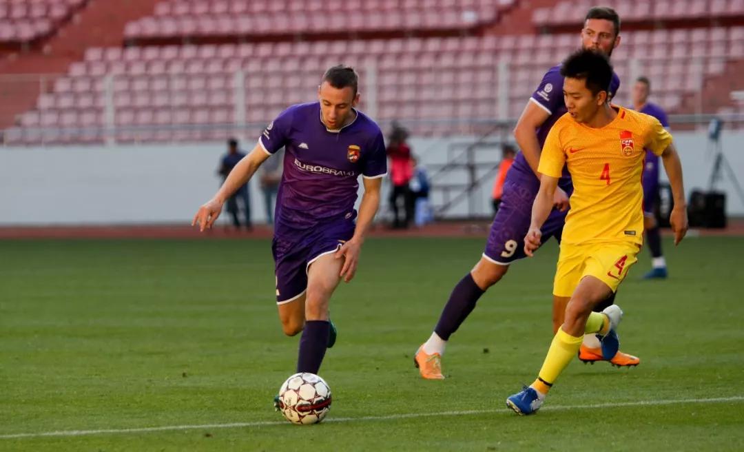 快乐足球进球完整视频,快乐足球踢球视频