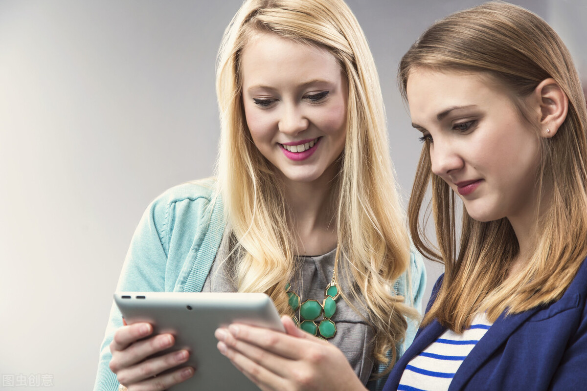 内向不爱说话怎样改变,内向不喜欢说话如何破局