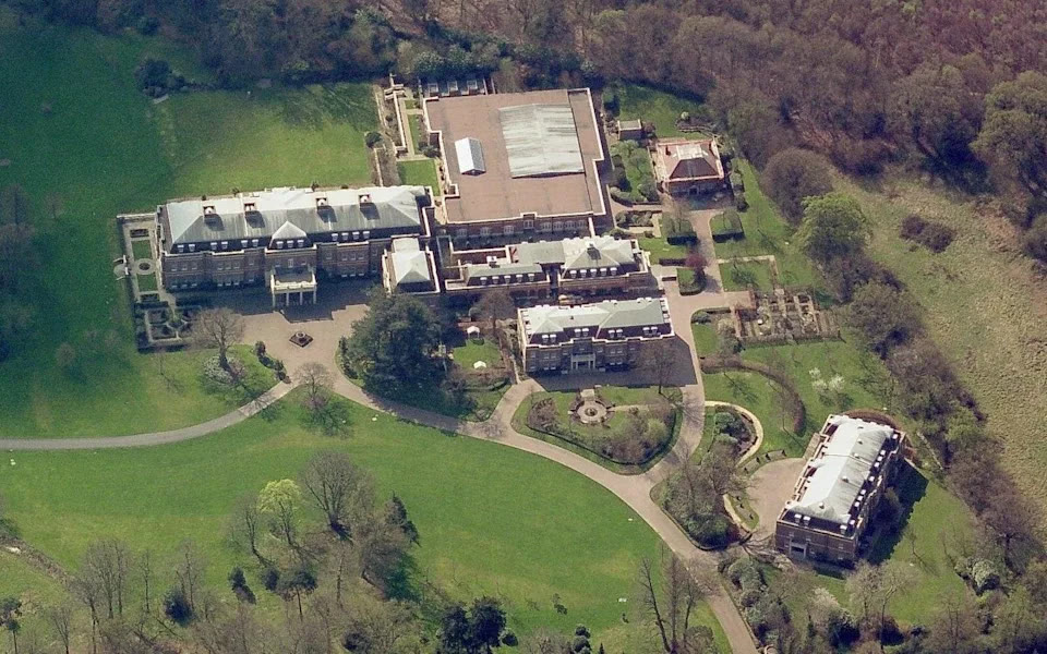 迪拜酋长谢赫穆罕默德,迪拜穆罕默德谢赫年轻时