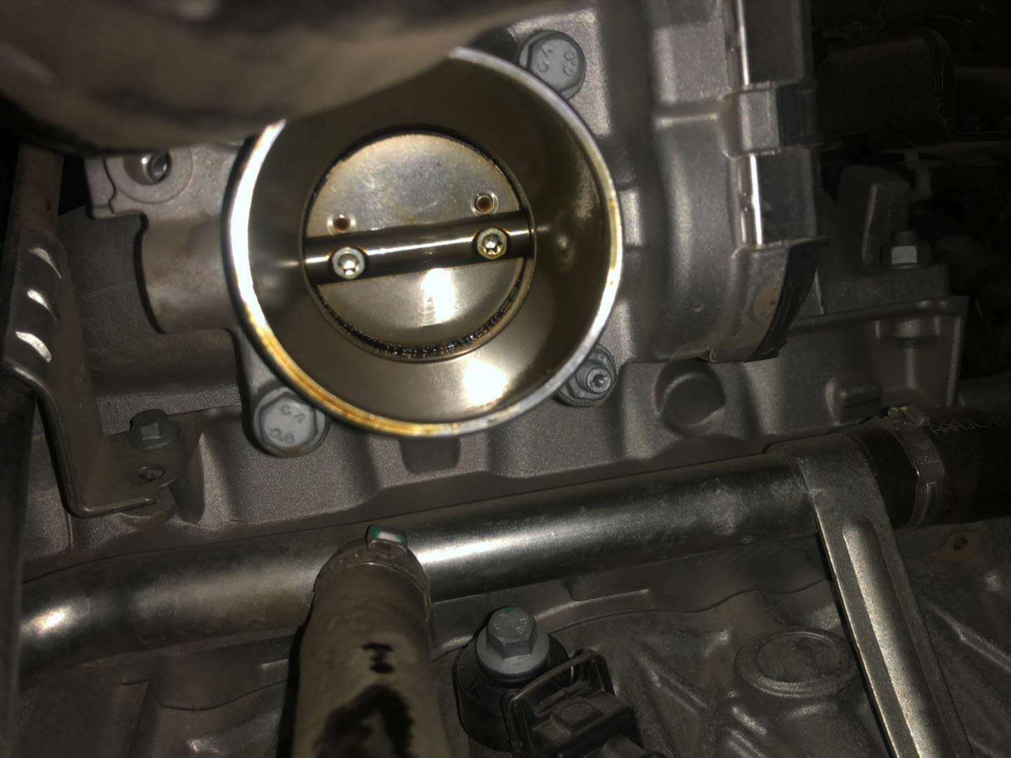 起亚福瑞迪刹车油在哪里,起亚福瑞迪保养灯怎么归零