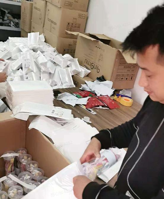 义乌小商品抖音直播,义乌夫妻直播赚钱