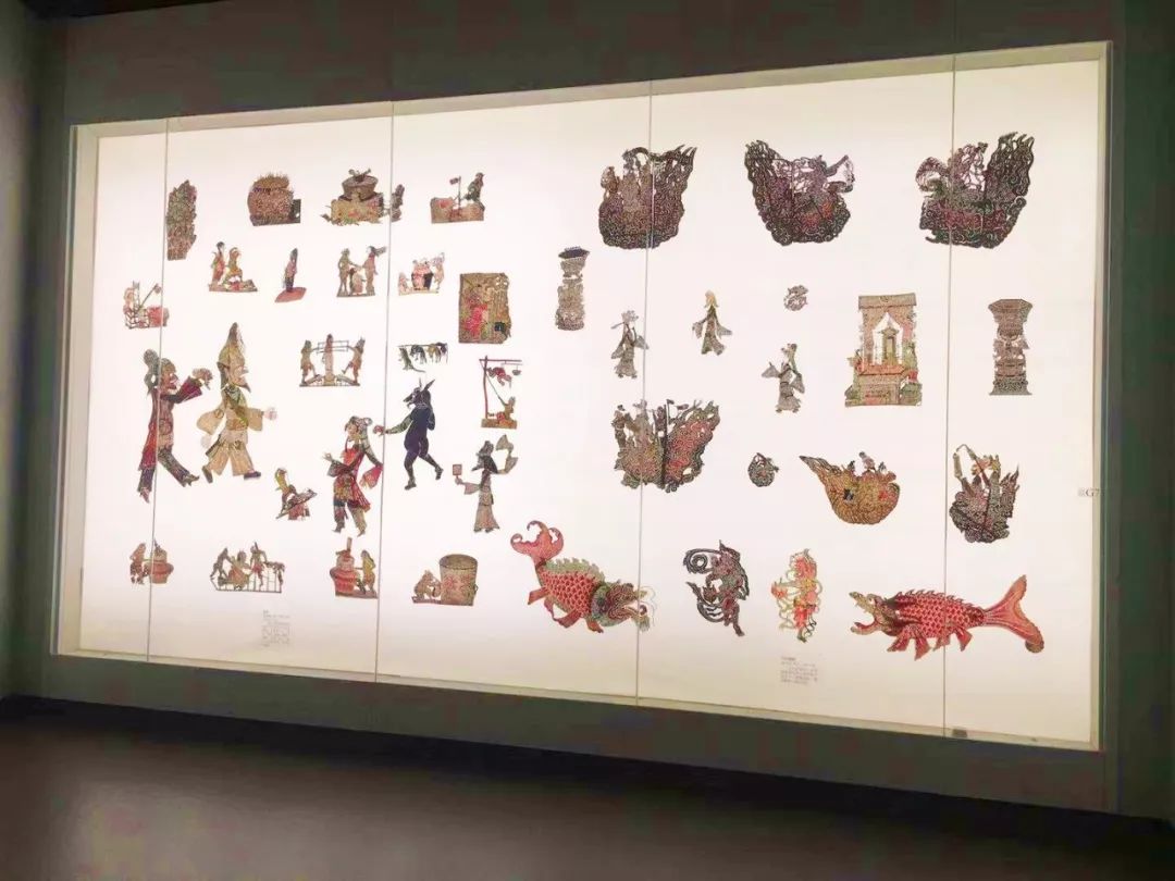 番薯汉桥夏令营进行时|书法剪纸绘画设计篮球和吃西瓜比赛