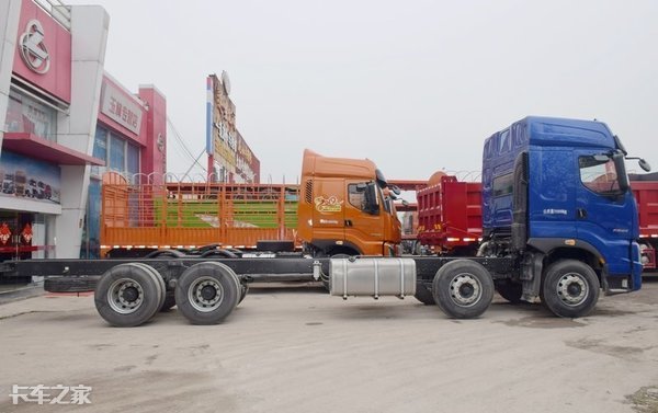 国产8x4高端载货车,最新款8x4载货车