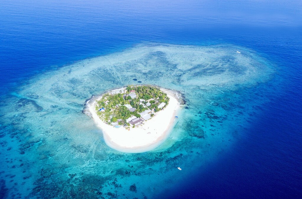 白本护照美国旅游免签,白本护照过境免签新加坡