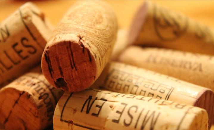 红酒木塞断在里面了怎么办,木塞断了怎么开红酒