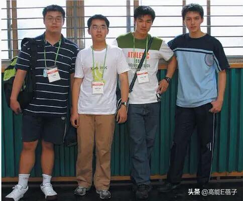 一张照片爆红的人,一张照片火了的帅哥