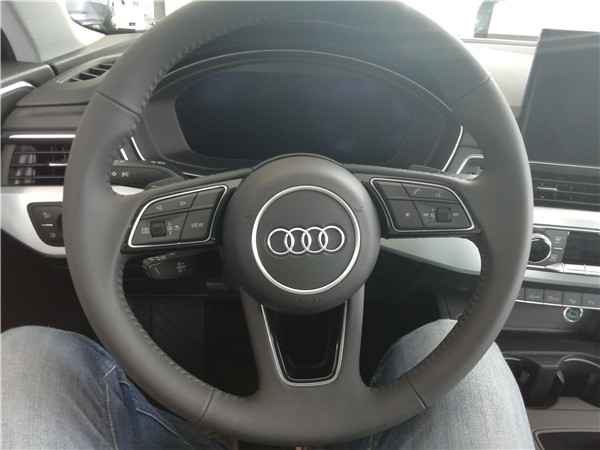 奥迪a4l价格到店实探,最新款奥迪a4l北京车展