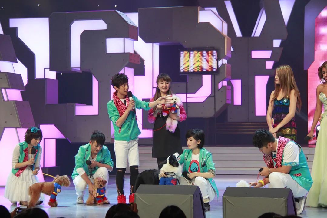 BlingBlink宠物彩妆粉亮相2021CPF广州国际宠博会