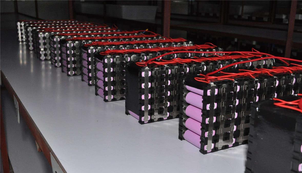 锂电电瓶车爆燃,电瓶车电池爆燃视频