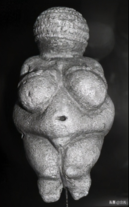 莫言《丰乳肥臀》｜如果没有孩子，母亲怕也早不愿活了吧