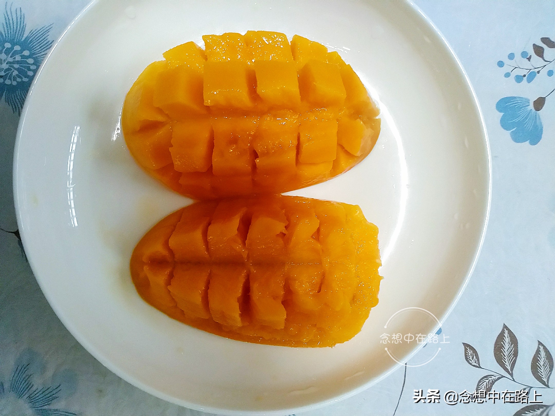 芒果该怎么切才好,如何切芒果更好吃又更方便