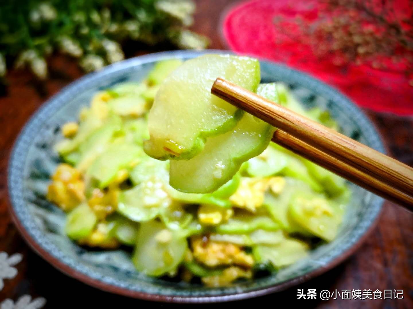 10月这个菜大量上市,我家经常买,炒鸡蛋特下饭,全家都爱吃