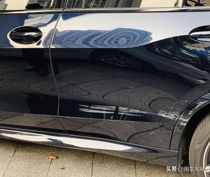 镀晶好还是贴膜好,保护车漆隐形车衣和镀晶哪个更好