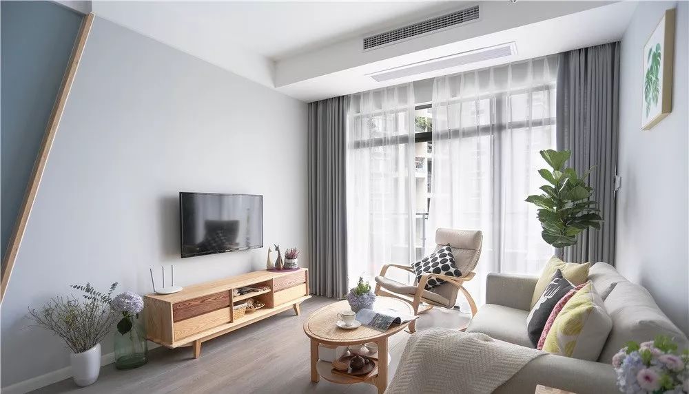 窗帘怎么选省钱又实用,窗帘怎么选好看又实用