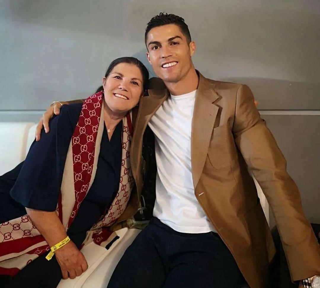 全球第一高富帅被柜姐拿下,世界上最厉害的海王c罗