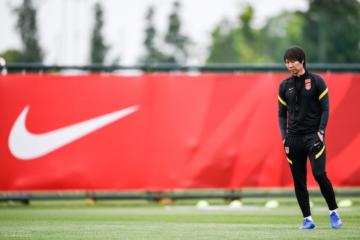 一起看国足,国足战术前瞻破釜沉舟敢于亮剑