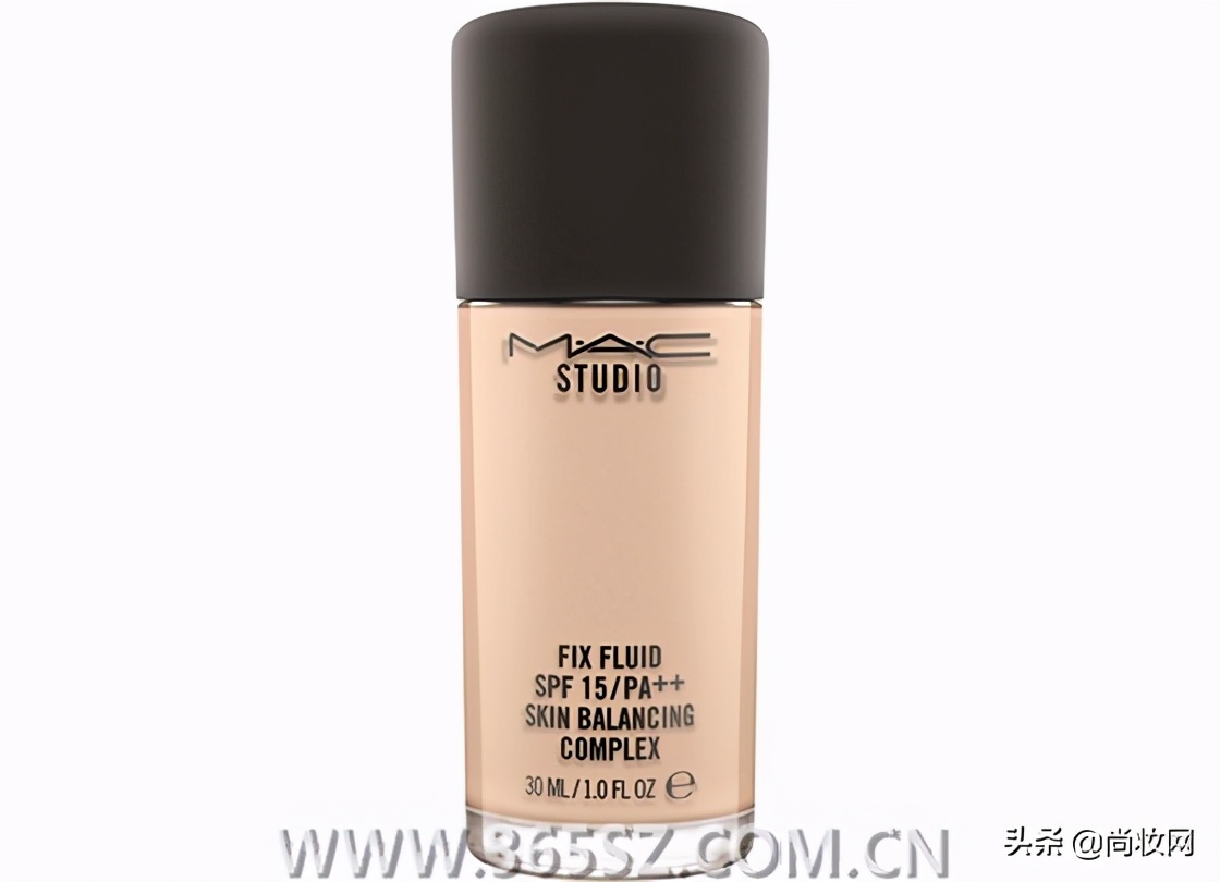 底妆卡粉的正确化妆方法,底妆卡粉脱妆正确方法