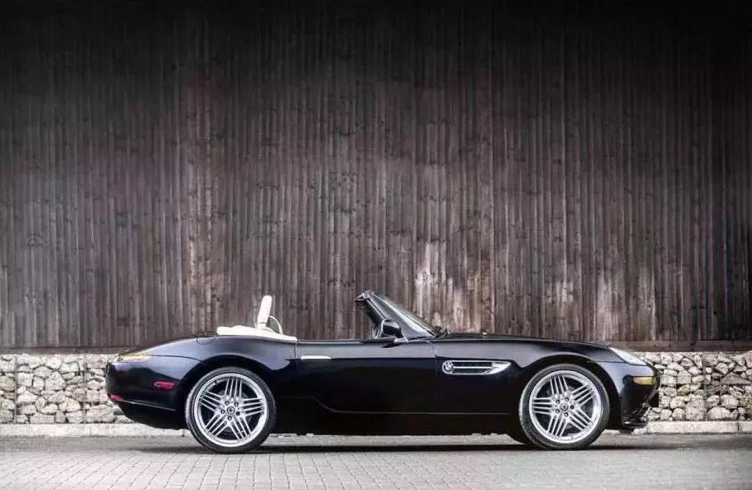 宝马z8007,007里的z8