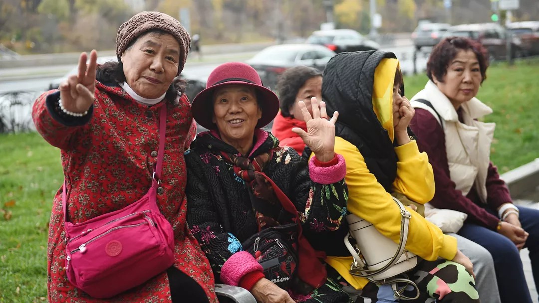 投机商如何在俄罗斯旅游赚钱：麻将旅行