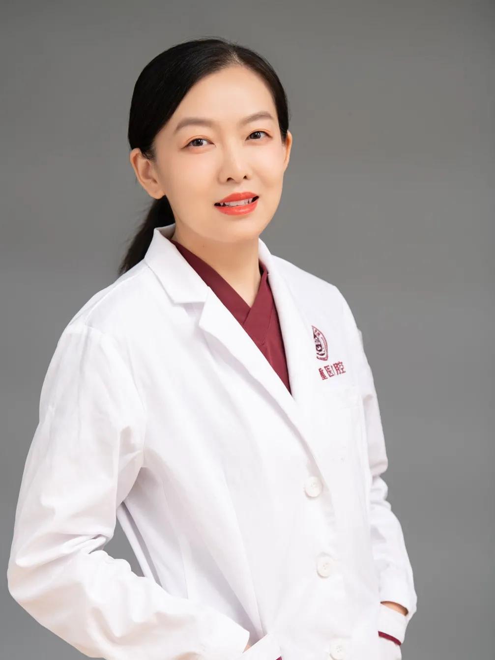 中国医师节致敬最美白衣天使,中国医师节致敬可爱的人