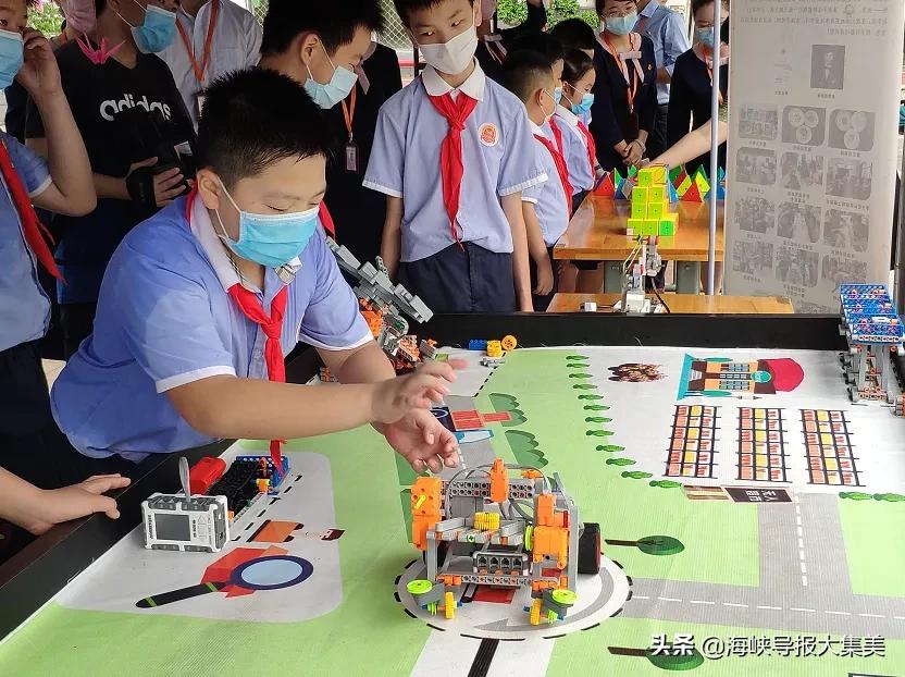 今天！集美区委书记走进集美这所小学，和孩子们欢度“六一”