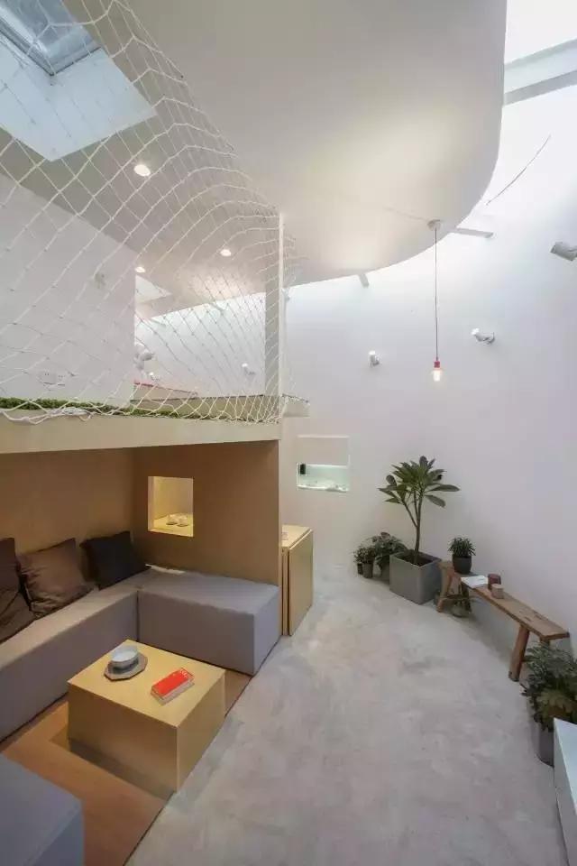 一家五口蜗居30平,一家三口蜗居在40平米的房子