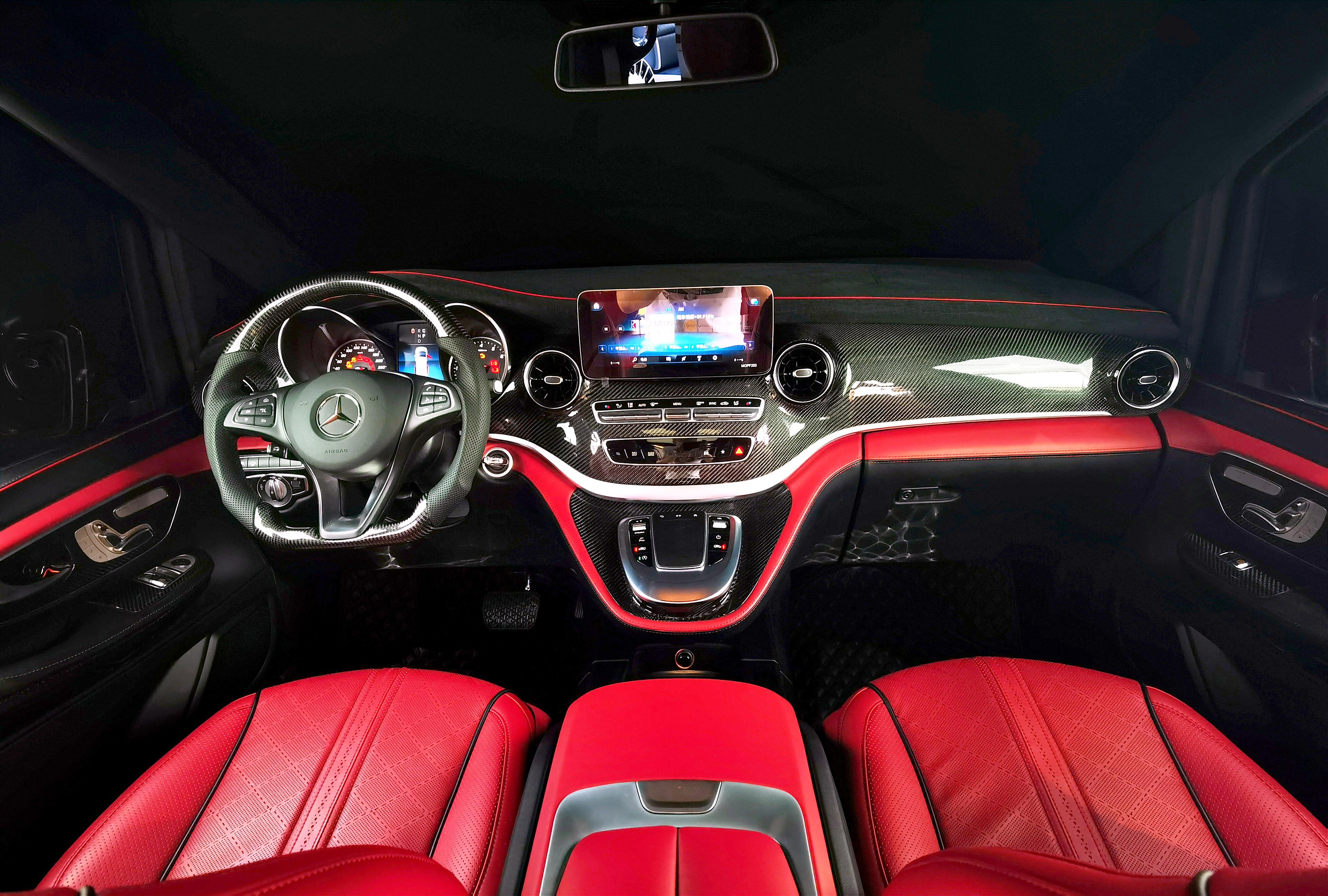 梅赛德斯奔驰mpv商务车7座价格,奔驰7座商务车最新款大概多少钱