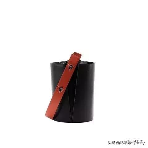 2020年最潮时尚的小众包包推荐,今年爆款的包包