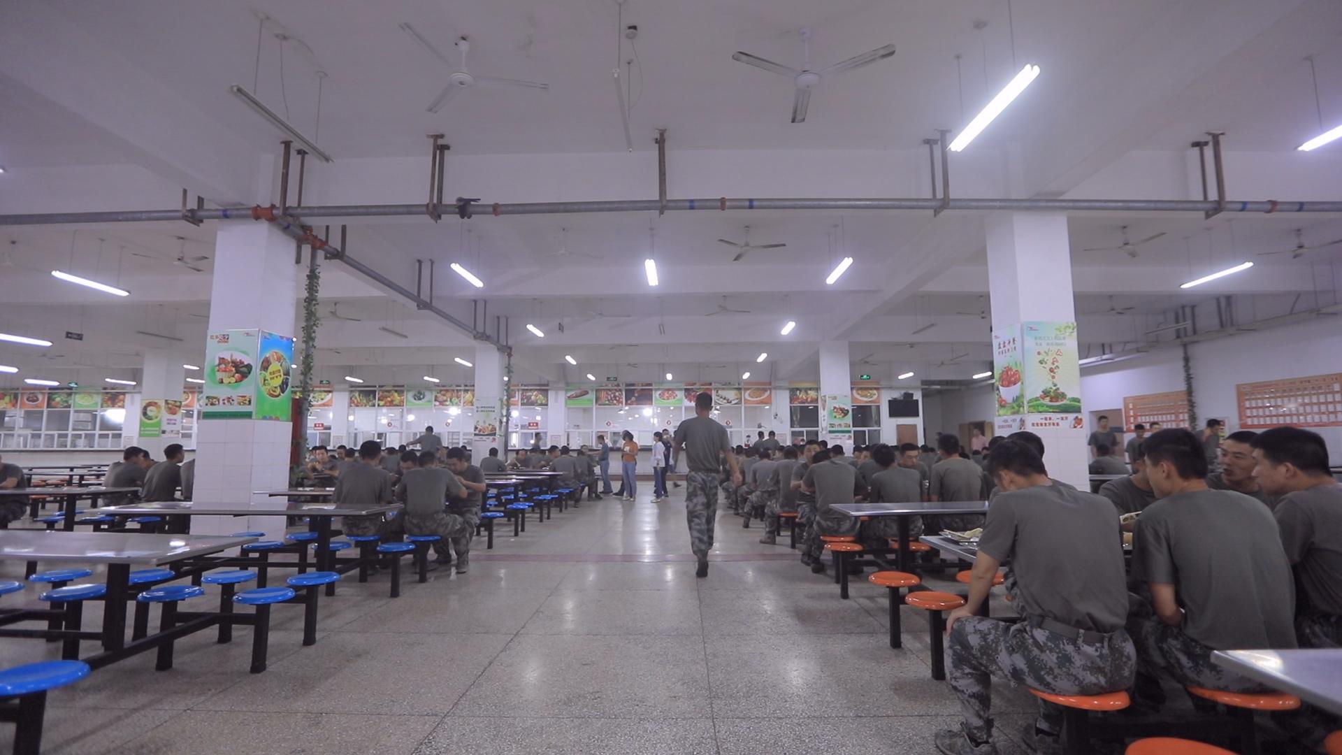 春晖学校抗洪,学校为抗洪官兵提供后勤保障