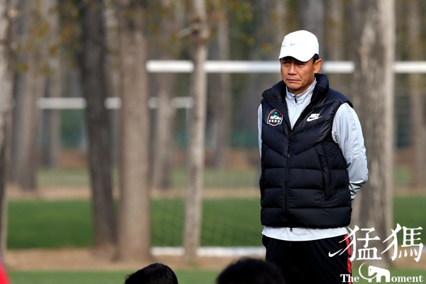 王宝山谈建业首训,建业主帅王宝山辞职的n种猜想