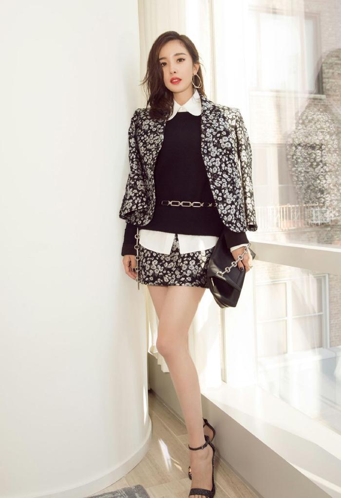 今秋最流行的穿搭,今秋流行了一种穿法