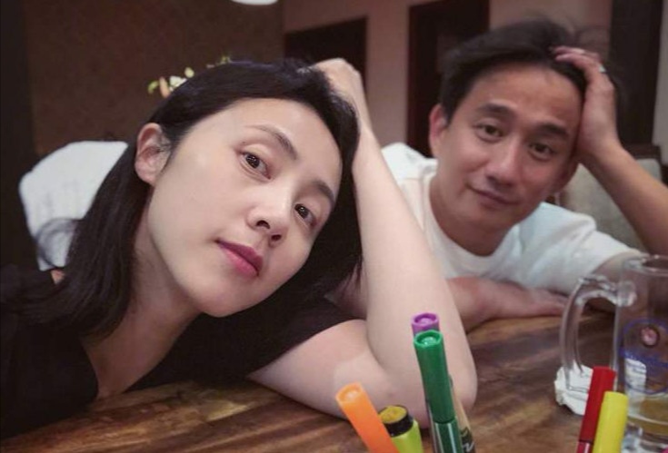 黄磊孙莉领证17周年晒贴脸自拍,黄磊和孙莉结婚20周年