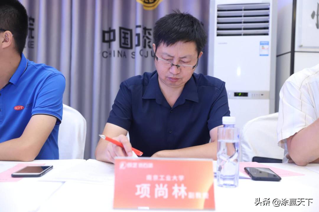 外墙仿石类涂料的国标,水性多彩仿石涂料与水包砂哪个好