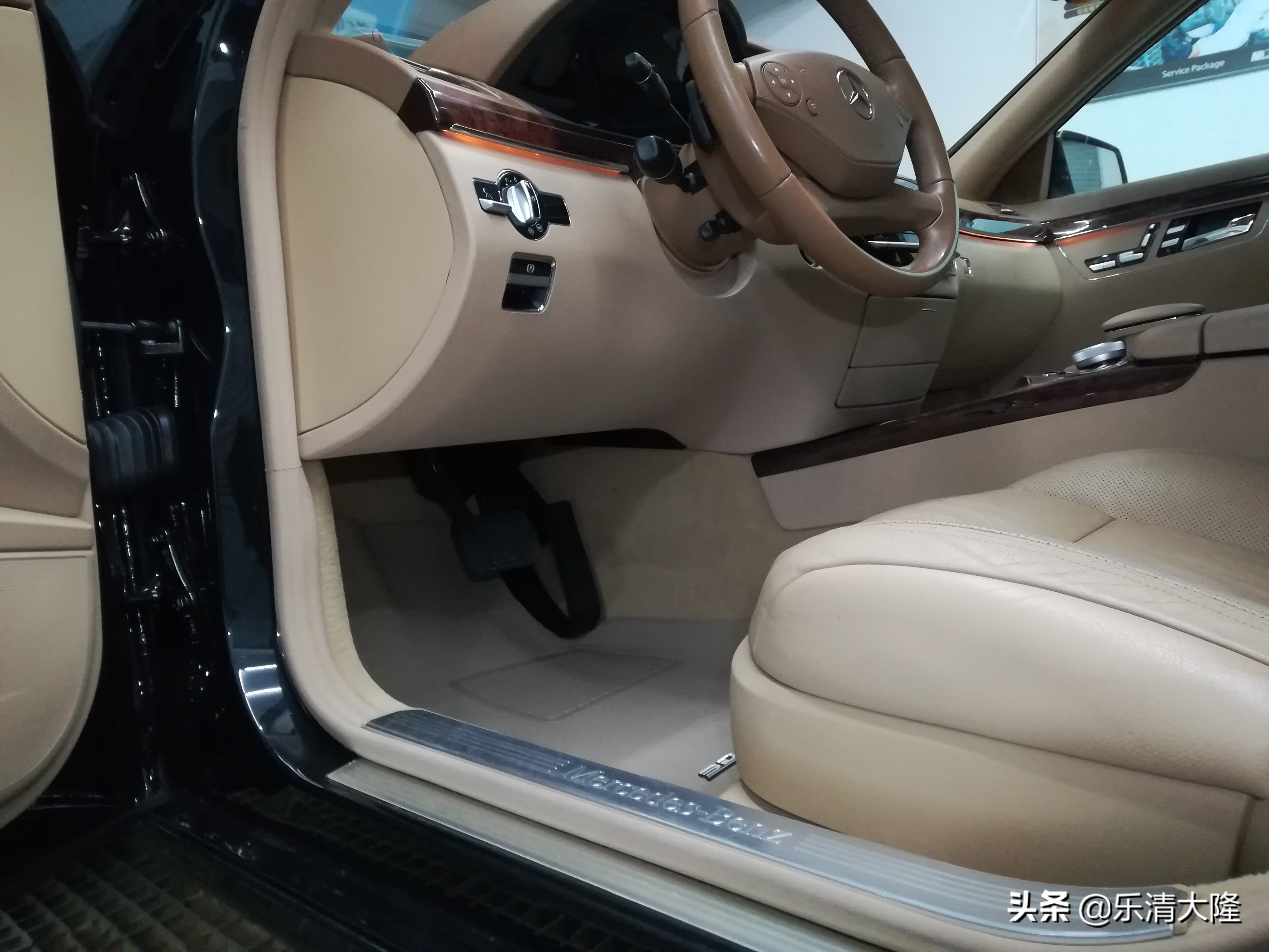 奔驰s350门边镀铬条,奔驰s350座椅清洗翻新