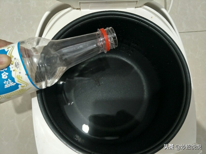 山药削皮又粘又痒怎么办?教你正确削皮妙招,不粘不发黑不痒的秘密