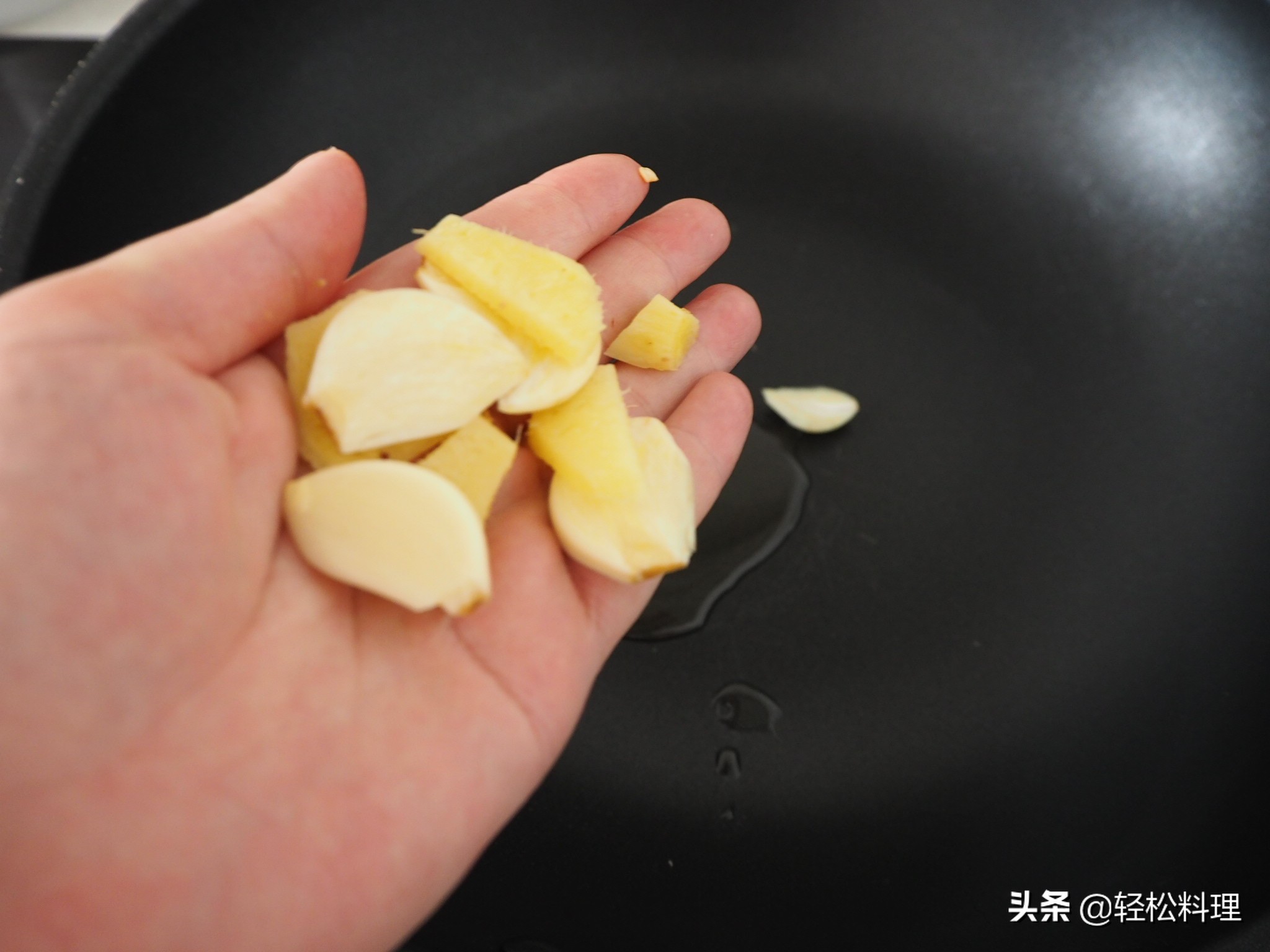 炖鲢鱼大鱼头怎么做出来的汤不腥,鱼头怎么做好吃不上火微辣