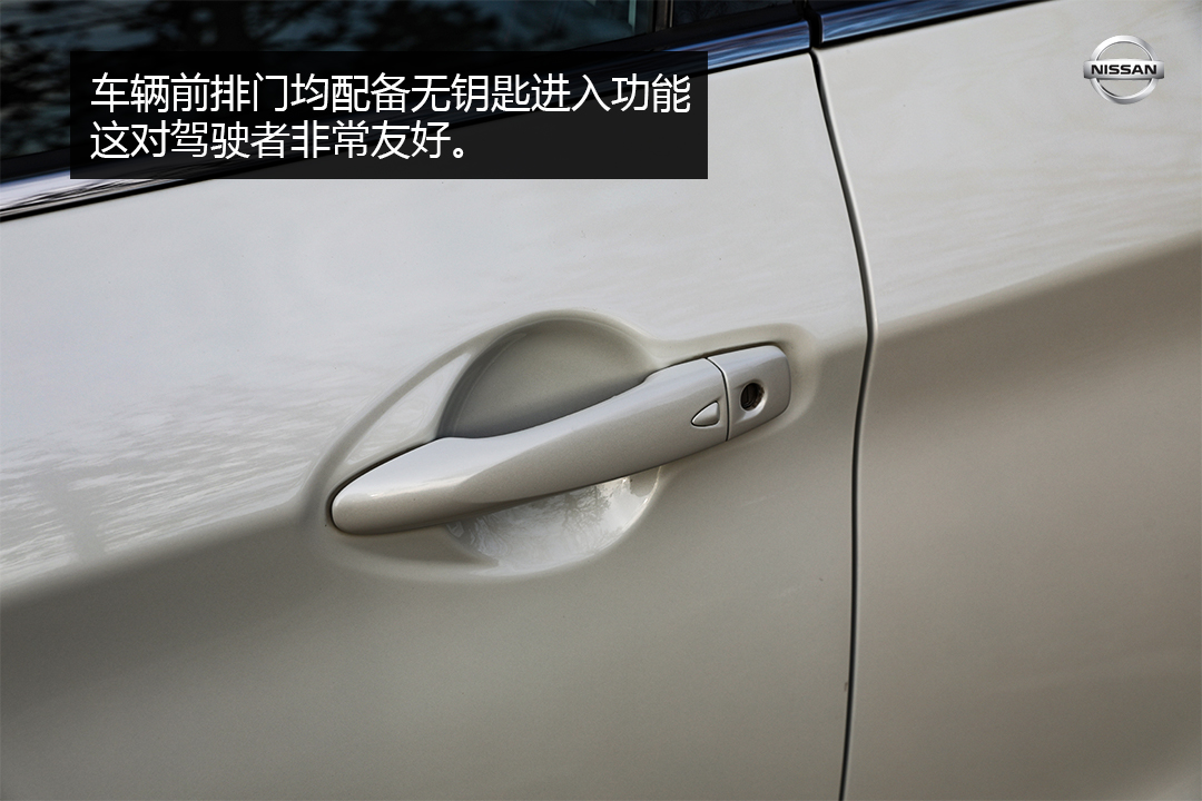 试驾新款东风日产逍客2.0,15万左右合资suv逍客试驾视频