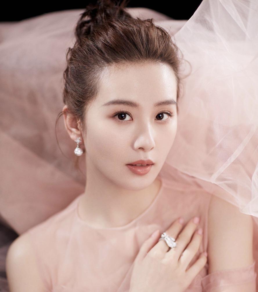 为啥相同的穿搭自己不穿不好看,同样的穿搭为什么别人穿更好看