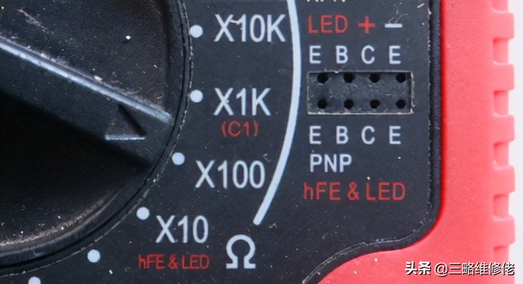 指针万用表哪个档位不能带电测量,指针万用表关机放在什么档位视频