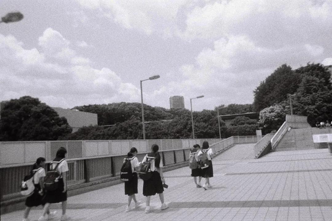 为什么台湾女明星多出文艺女青年？